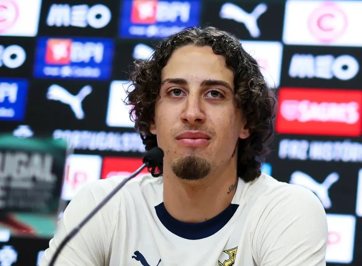 Fábio Silva: "Vou mostrar ao mister que quero estar aqui"